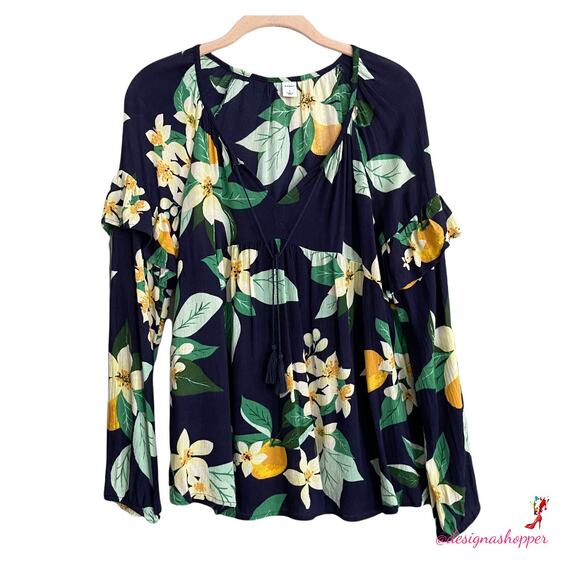 Very pretty Old Navy Floral Ruffle top SM - Picture 1 of 7